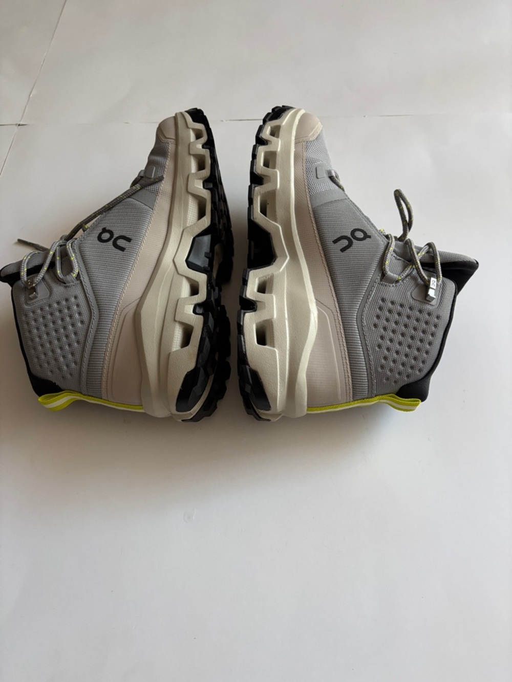 On Cloud hiking boots 🥾 - Picture 5 of 9